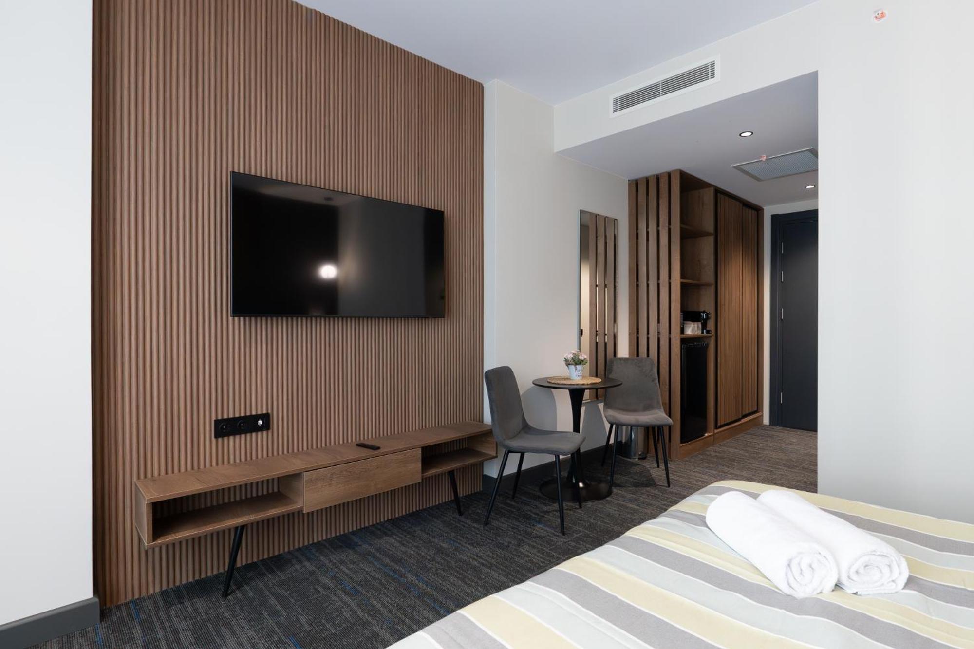 Nova Luxe Hotel & Residences Batoumi Extérieur photo