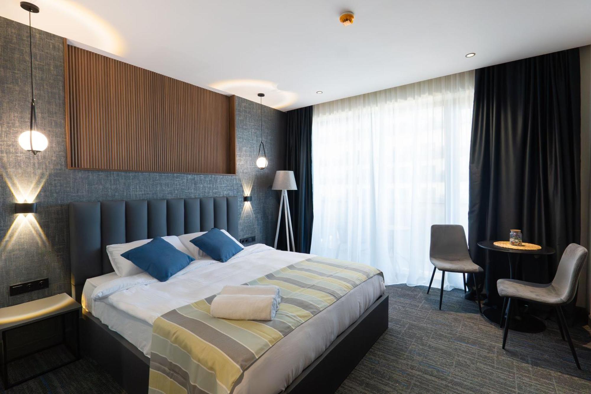 Nova Luxe Hotel & Residences Batoumi Extérieur photo