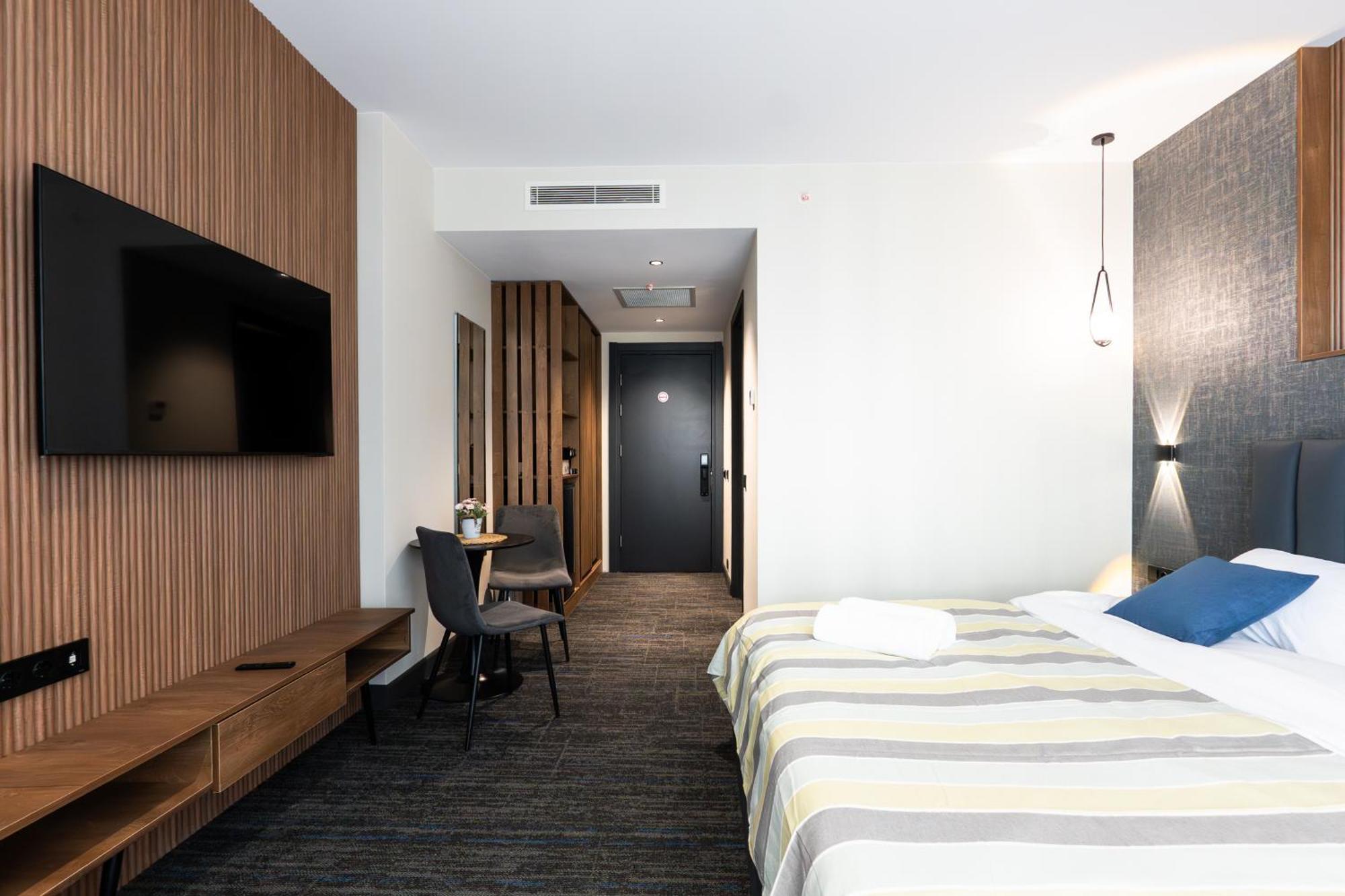 Nova Luxe Hotel & Residences Batoumi Extérieur photo