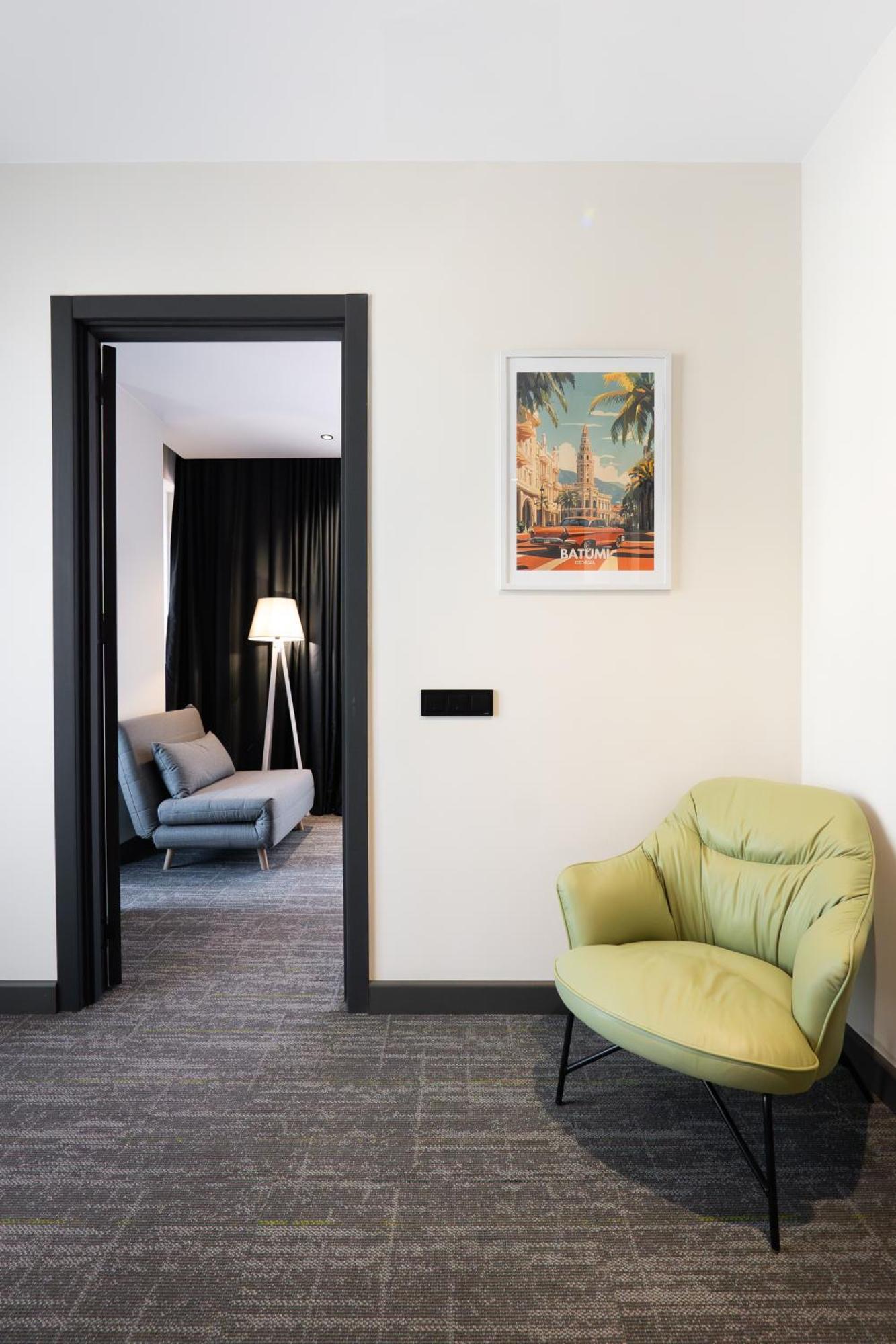 Nova Luxe Hotel & Residences Batoumi Extérieur photo