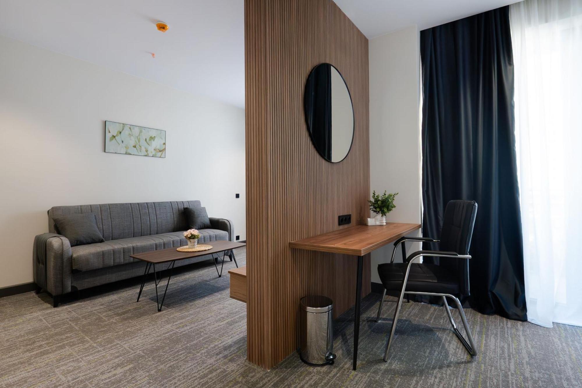 Nova Luxe Hotel & Residences Batoumi Extérieur photo