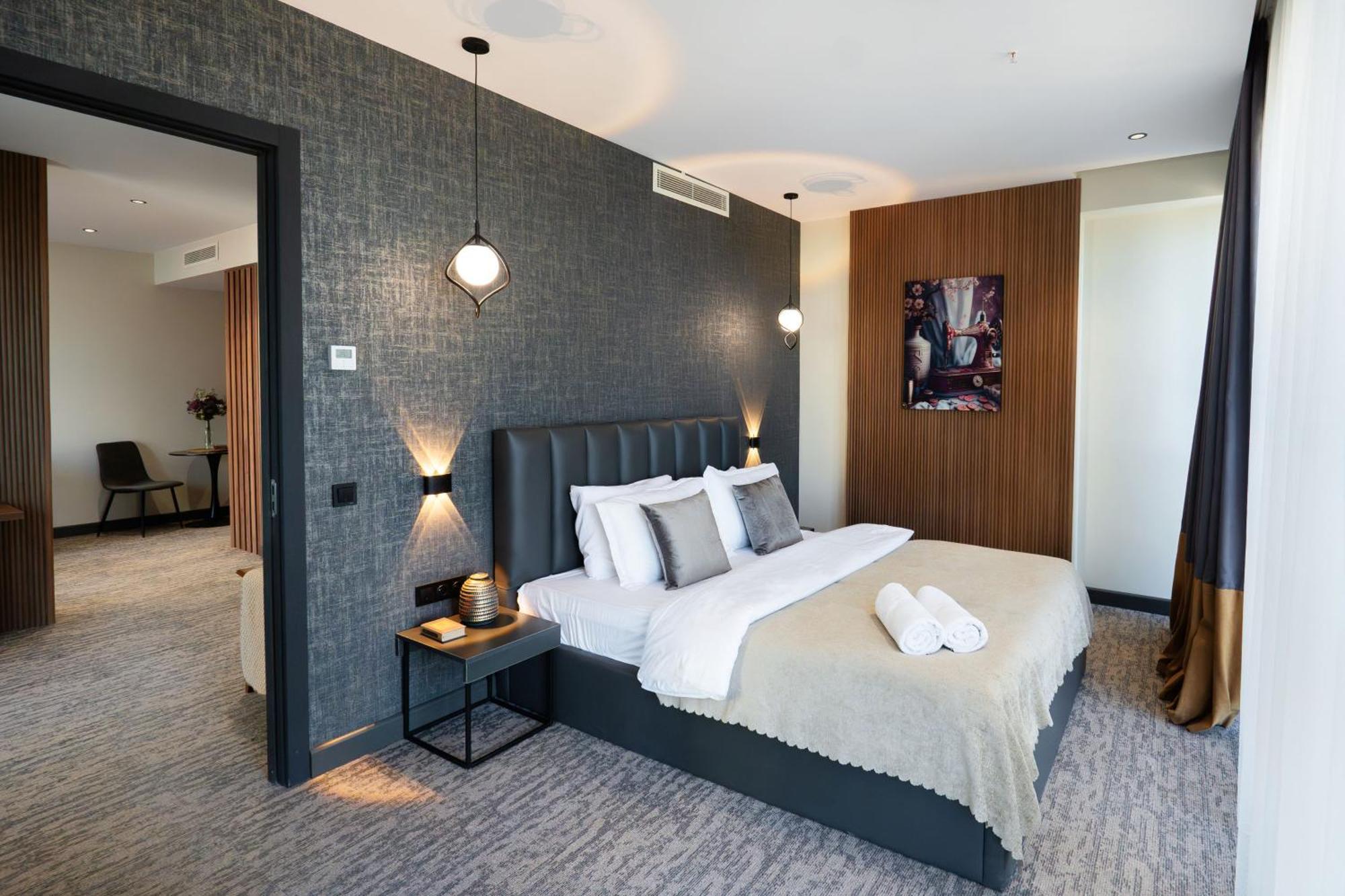 Nova Luxe Hotel & Residences Batoumi Extérieur photo
